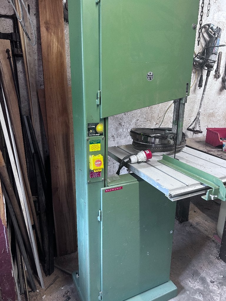 Goed werkende lintzaagmachine, Ophalen, Zo goed als nieuw, 1200 watt of meer, 30 tot 70 mm