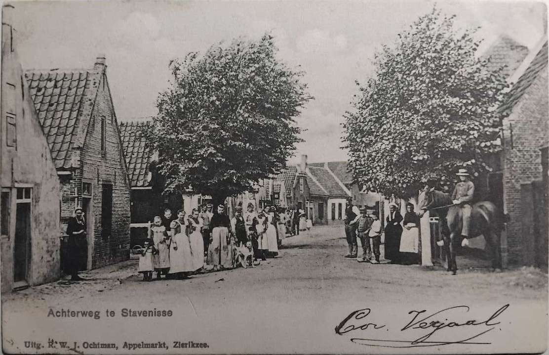 Stavenisse (1904) - Achterweg met klederdracht & paard, Ophalen of Verzenden, Voor 1920, Gelopen, Zeeland