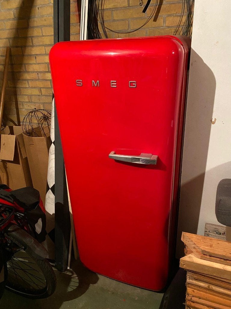 Koelkast SMEG rood vintage, Witgoed en Apparatuur, Ophalen, Zonder vriesvak, 200 liter of meer, 140 tot 160 cm