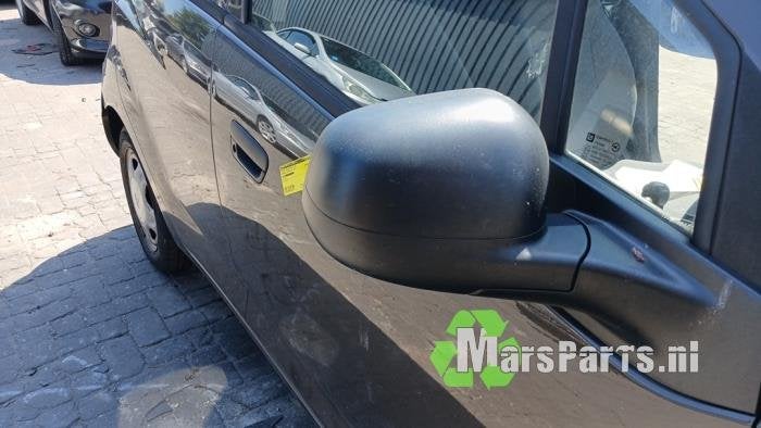 Buitenspiegel rechts van een Chevrolet Spark, Gebruikt, -, Ophalen of Verzenden, -