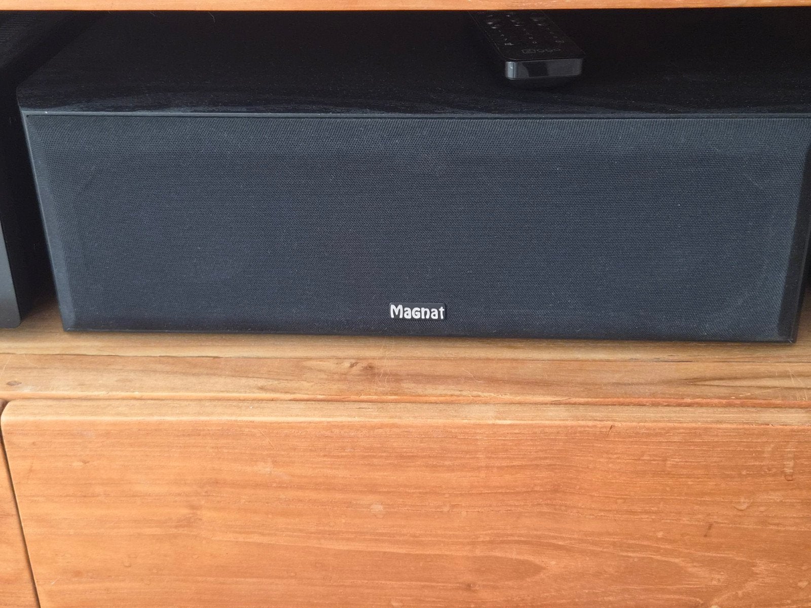 Magnat centerspeaker, Ophalen, Magnat, Zo goed als nieuw, 60 tot 120 watt