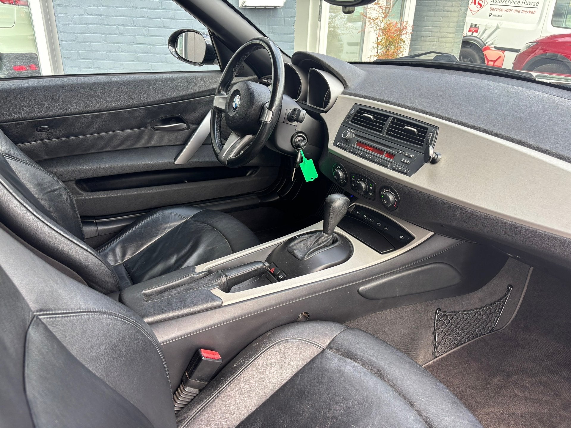 Foto 14 van BMW Z4 Roadster 2.2i S 6 Cilinder | Leder | Automaat | Vol.