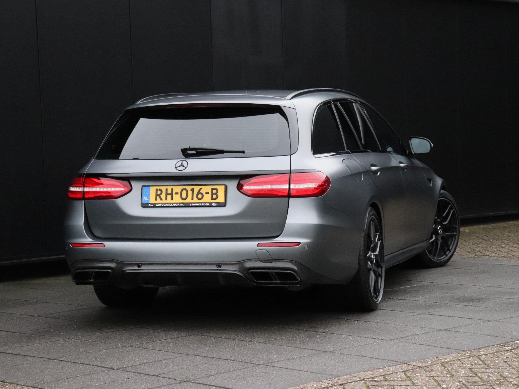 Mercedes-Benz E-klasse Estate 63 amg AMG 63 S 4MATIC+ | PANO, Auto's, Automaat, Dealer onderhouden, Stof, Vierwielaandrijving