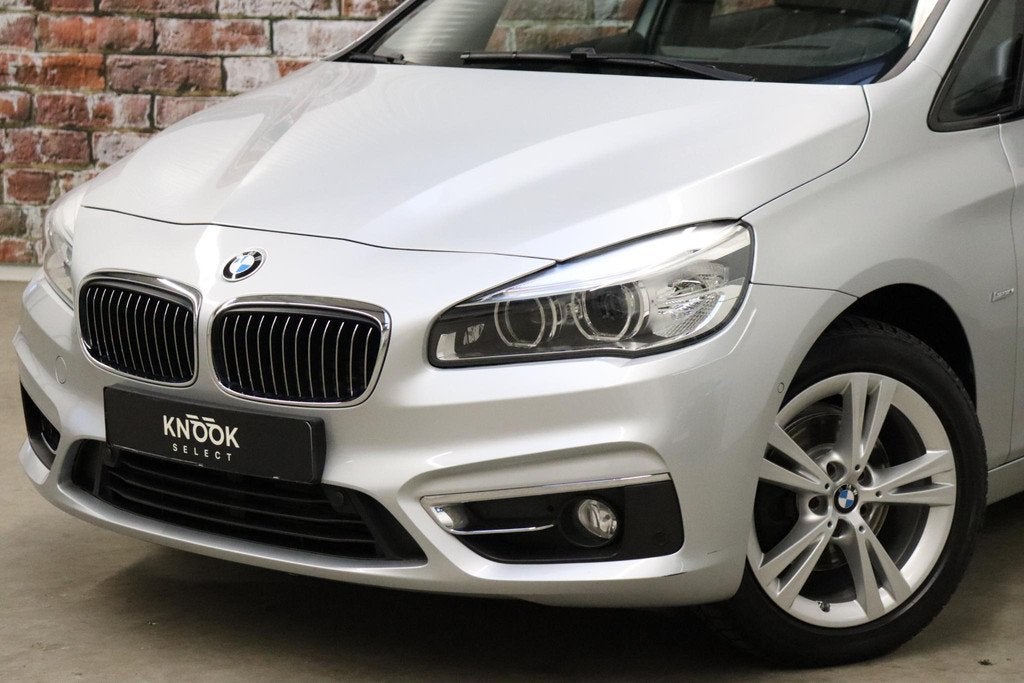 BMW 2-serie Active Tourer 218i High Executive Luxury Line Au, Auto's, BMW, 1345 kg, 136 pk, Gebruikt, Bedrijf