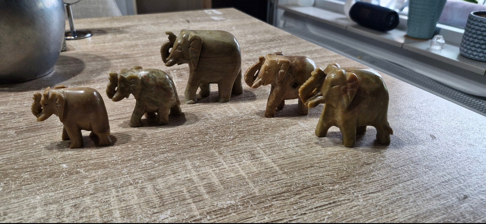 Set van 5 handgesneden stenen olifanten beeldjes, Verzamelen, Beelden en Beeldjes, Ophalen of Verzenden, Zo goed als nieuw, Dier