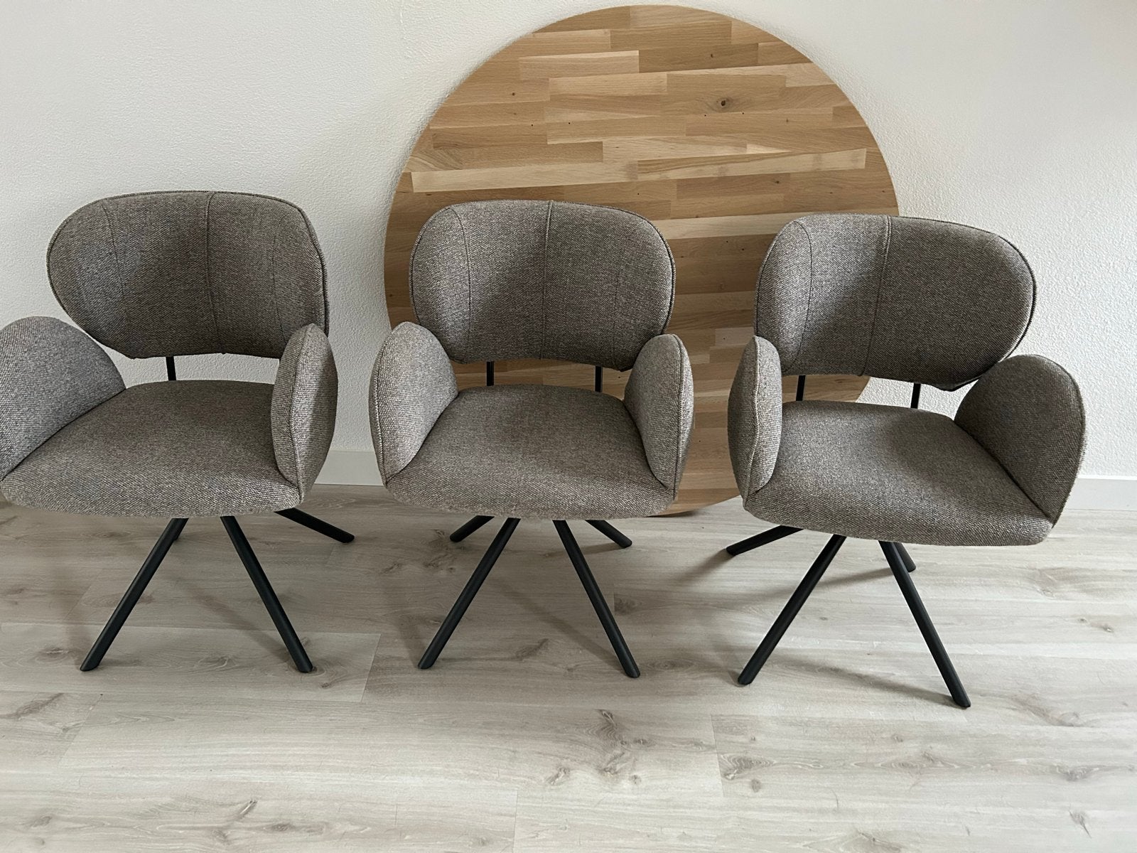 Set van 3 Eleonora Rosalyn eetkamerstoelen, draaibaar, Huis en Inrichting, Stoelen, Ophalen, Drie, Zo goed als nieuw, Stof
