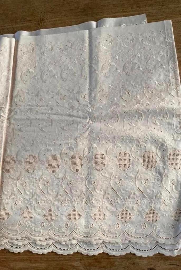 Cremekleurige broderie, Nieuw, Ophalen of Verzenden, 30 tot 120 cm, Katoen