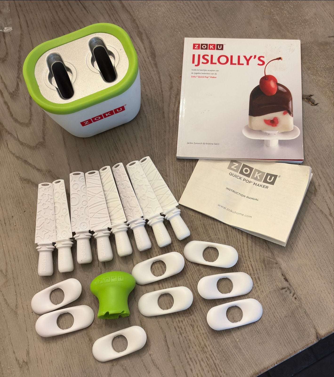 Zoku Quick Pop ijs Maker duo met accessoires en receptenboek, Ophalen of Verzenden, Zo goed als nieuw