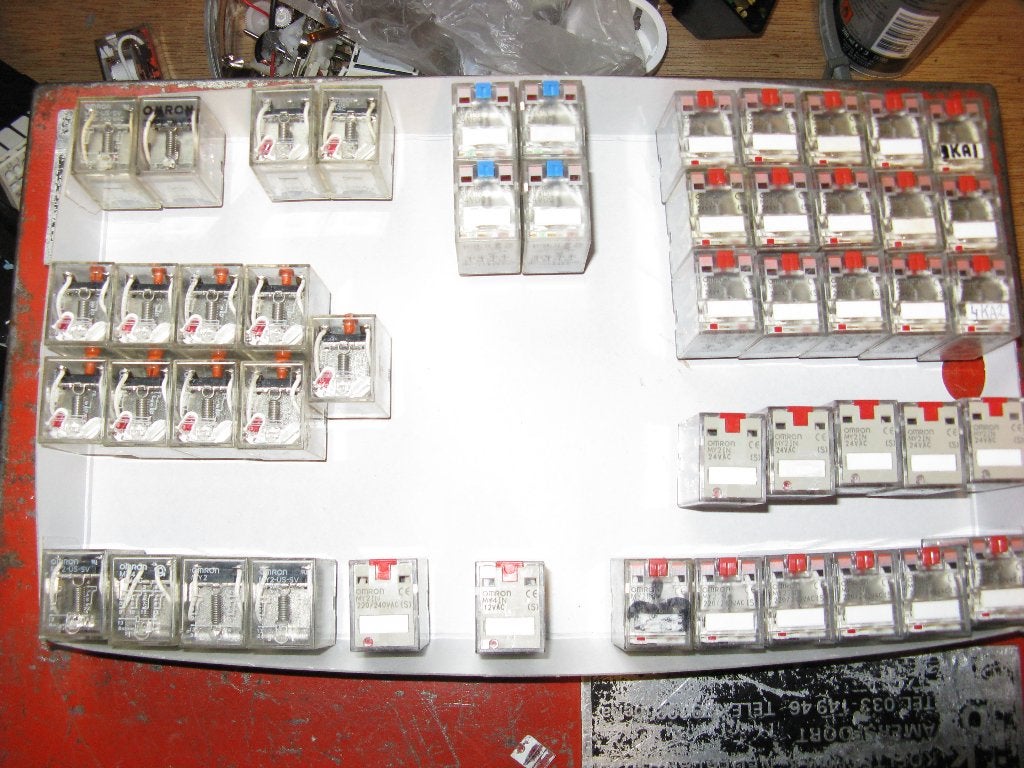 OMRON My2 relais 2P - 24Vac!, Ophalen of Verzenden, Zo goed als nieuw
