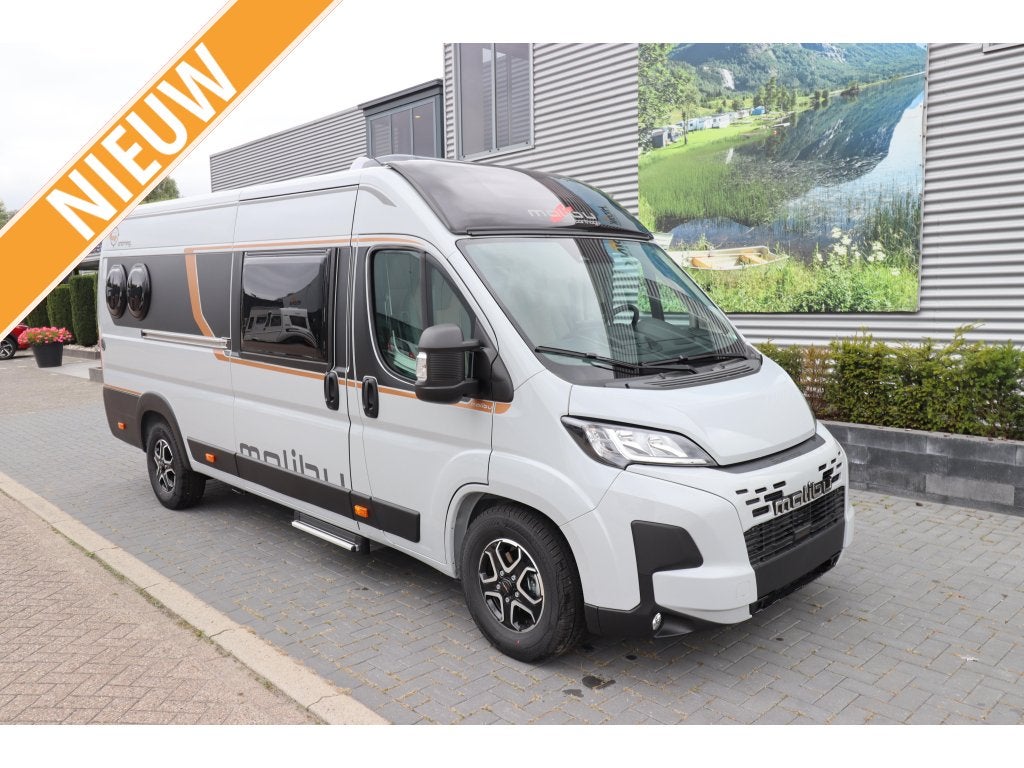 Malibu First Class Two Room 640 LERB GT Skyview, Automaat, Ringverwarming, Malibu, Fiat