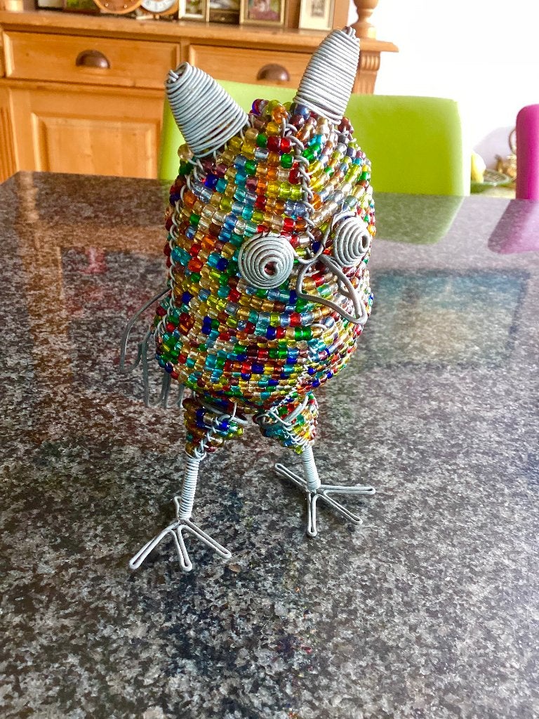 Beeld, uil, kralen, metaaldraad, handgemaakt, Afrika, Antiek en Kunst, Ophalen, Minder dan 20 cm, Handgemaakt, Overige materialen