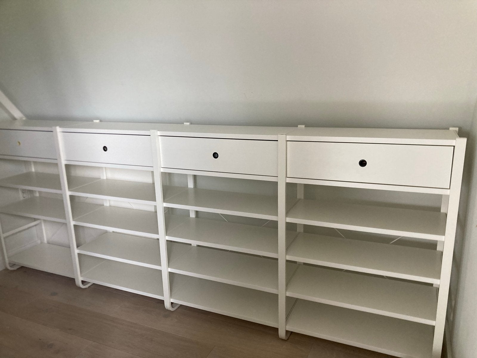 Elvarli Kast met lades en planken, Huis en Inrichting, Kasten | Kledingkasten, Ophalen, 100 tot 150 cm, Zo goed als nieuw, 200 cm of meer