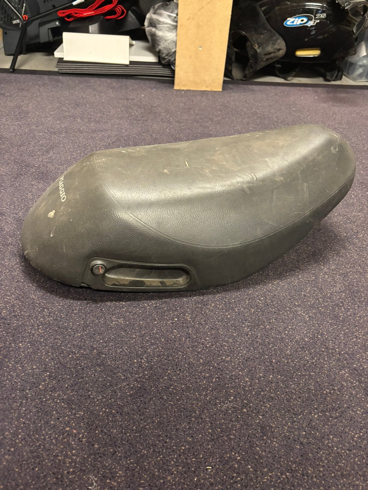 Zip type 1/2/3 monoseat, Fietsen en Brommers, Brommeronderdelen | Scooters, Ophalen of Verzenden, Gebruikt, Piaggio