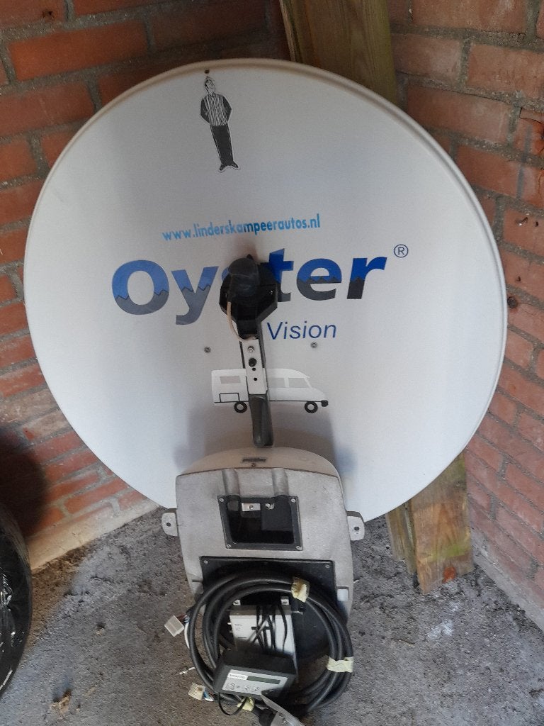 Oyster schotel 85 cm automatisch, Ophalen, Gebruikt, (Schotel)antenne, Overige merken