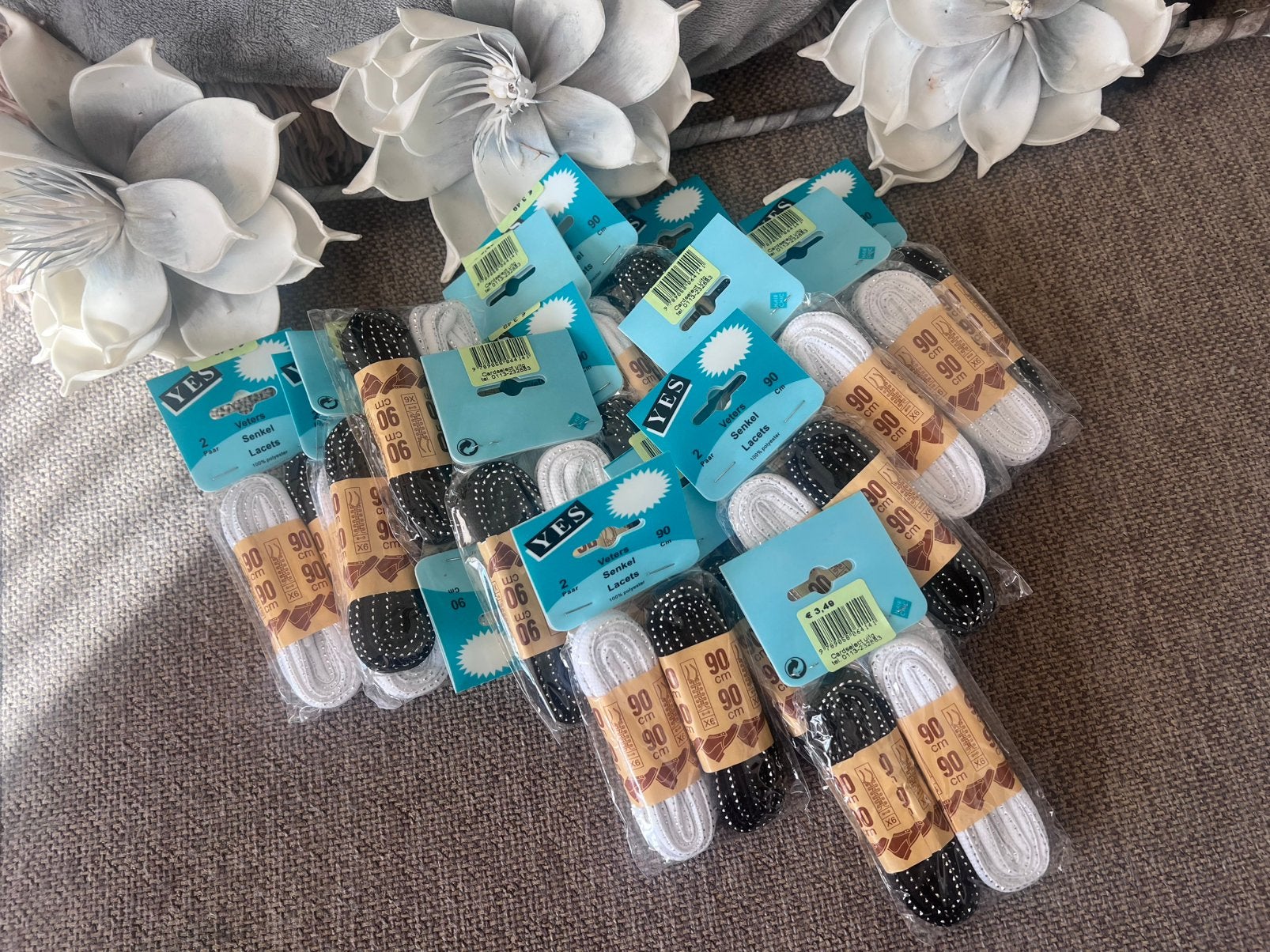Partij van 32 paar veters (16 pakjes) • Zwart & Wit • 90 cm, Ophalen of Verzenden, Nieuw