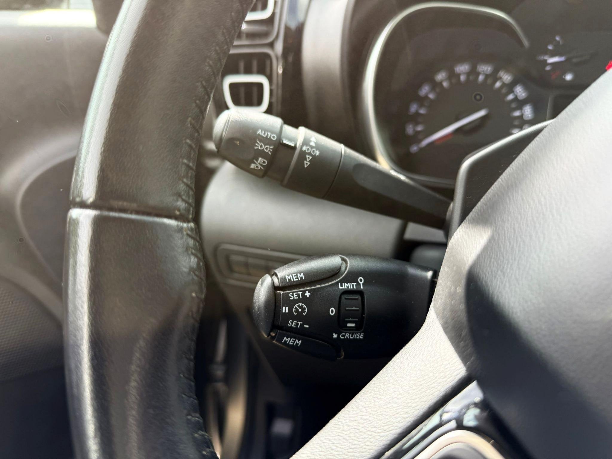 Foto 15 van Citroen C3 Aircross 1.2 PureTech S&S Feel airco / cruise / n