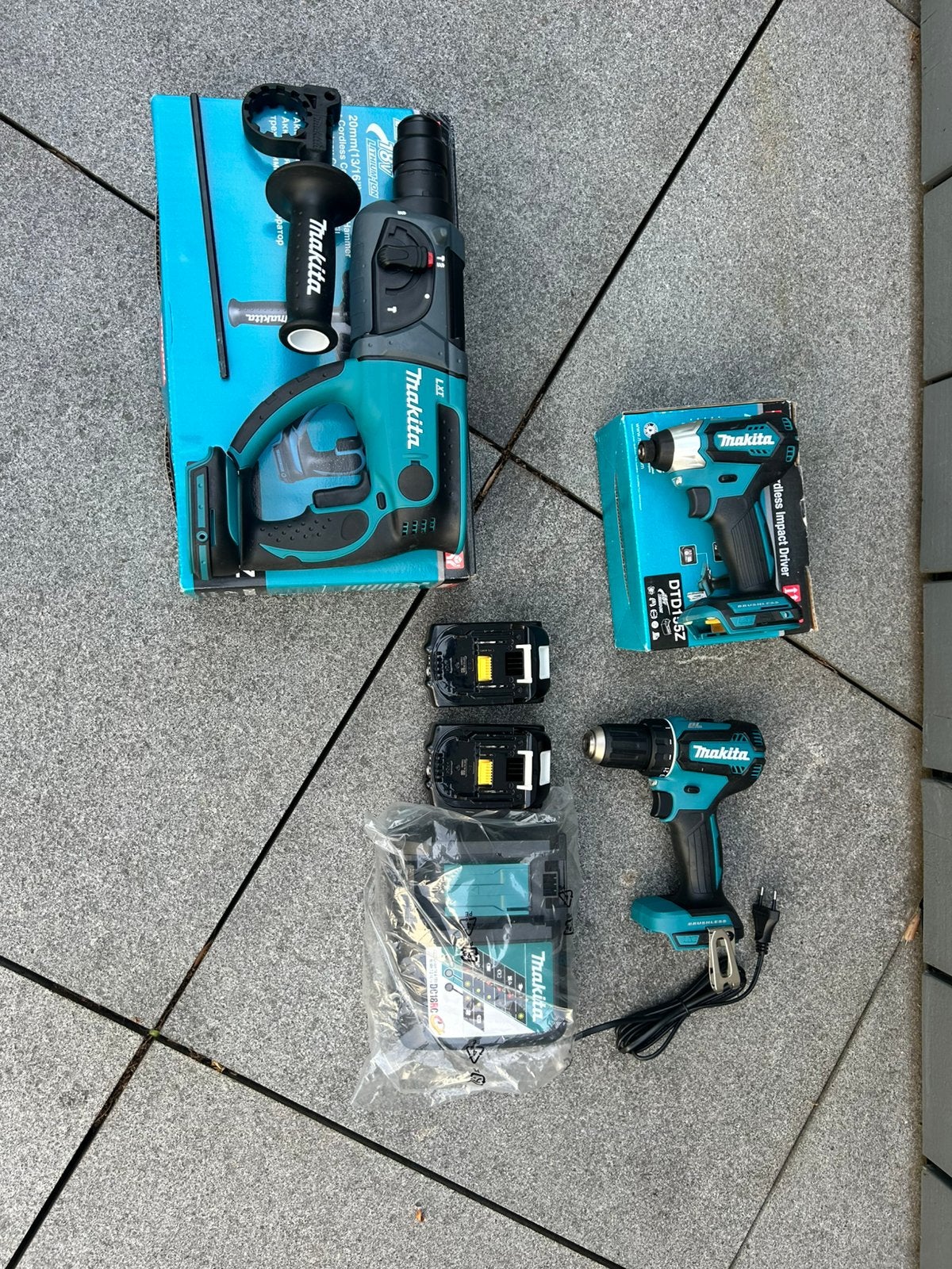 Makita 18V Accu Gereedschapset, Doe-het-zelf en Verbouw, Gereedschap | Boormachines, Ophalen of Verzenden, Nieuw, Boor- en Schroefmachine