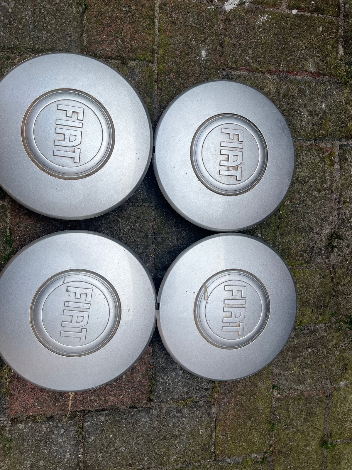 Set van 4 Fiat wieldoppen, Ophalen, Gebruikt