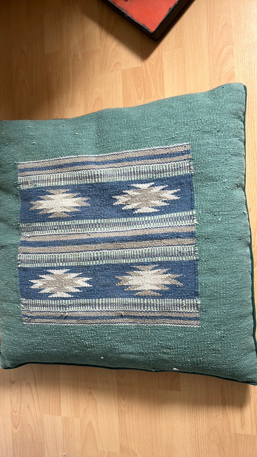 Mooi kussen 75 x 75 cm Abai, Huis en Inrichting, Ophalen, Overige kleuren, Vierkant