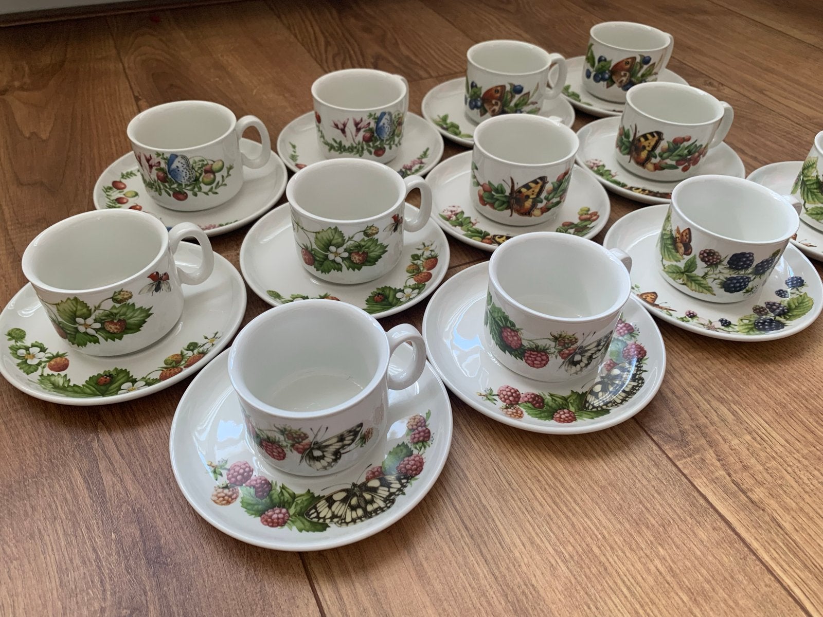 Wedgwood Marjolein Bastin Libelle kop en schotel set, Ophalen, Klassiek, Zo goed als nieuw, Kop(pen) en/of Schotel(s)