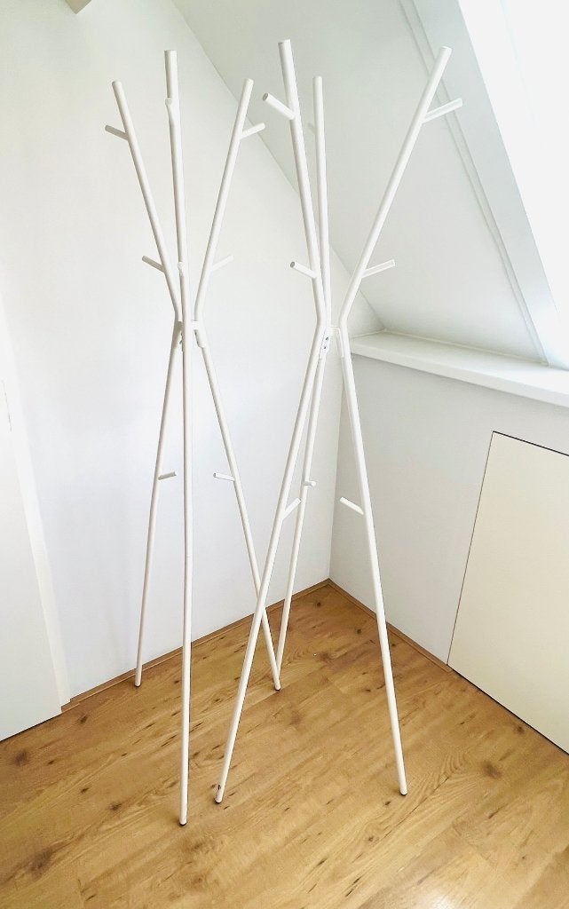 2 IKEA EKRAR staande kapstokken – €10 samen, Ophalen, Gebruikt, Metaal, Staande kapstok