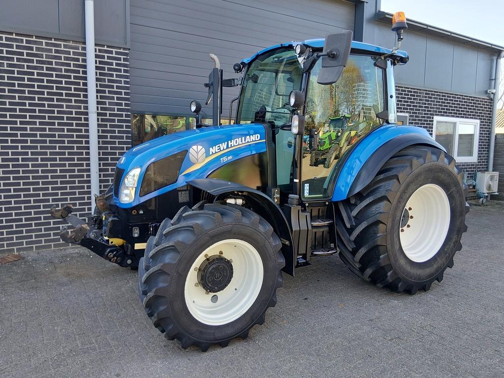 New Holland T5.95 Fronthef en PTO 2335 uur!, Lungo Stura Lazio 19
10156  Turin, IT, 80 tot 120 Pk, Tot 2500, Cnh.italia@pec.cnhind.com