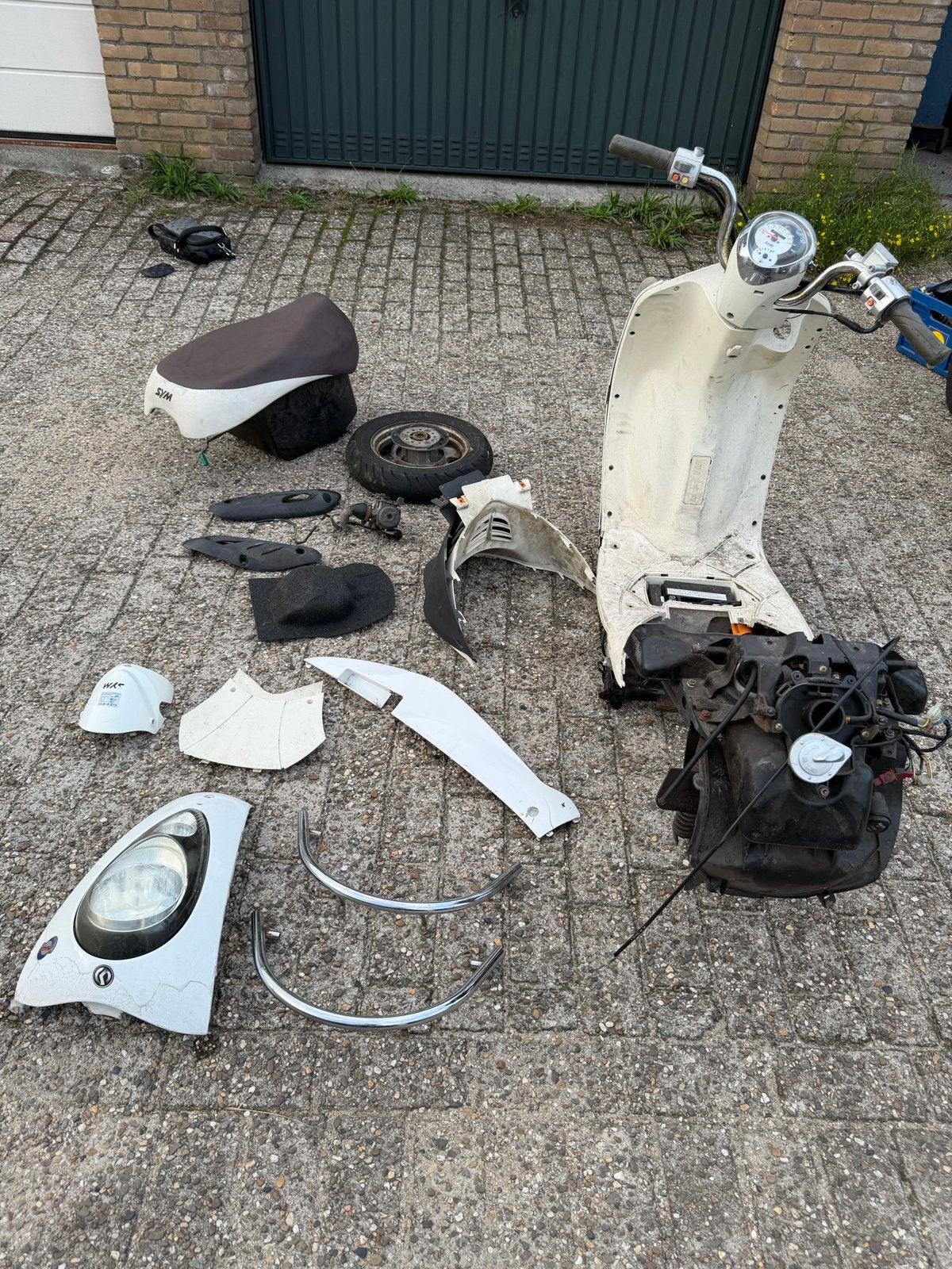 SYM Mio Scooter Onderdelen - Diverse Gebruikte Delen, Fietsen en Brommers, Ophalen of Verzenden, Gebruikt, Overige typen, SYM