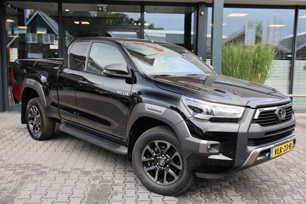 Toyota HILUX 2.8 D-4D X-TRA CAB INVINCIBLE A/T 4WD VAN, Auto's, Bestelauto's, Automaat, Huisgarantie, 4 cilinders, Met garantie (alle)