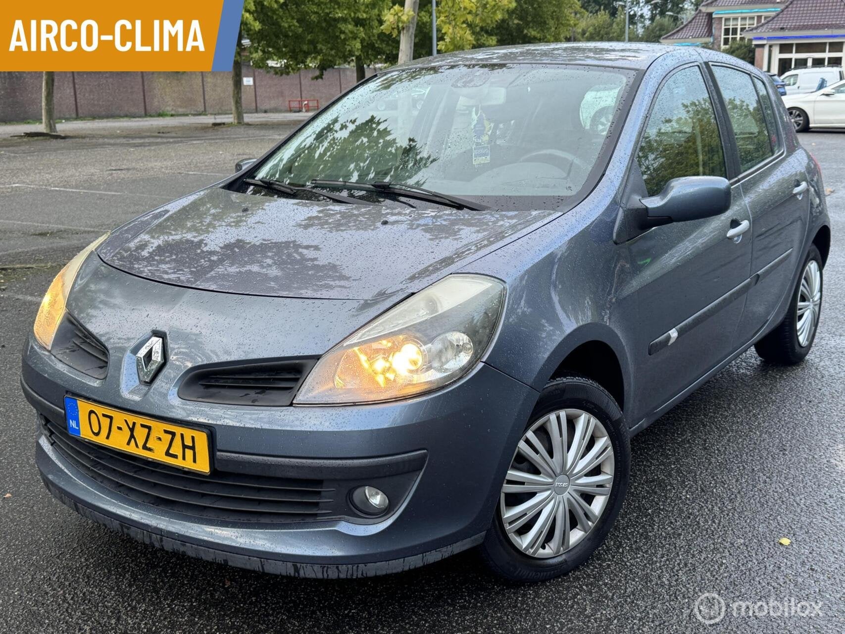 Renault Clio 1.6-16V Waterpomp defect!, Auto's, Gebruikt, 4 cilinders, Blauw, Handgeschakeld