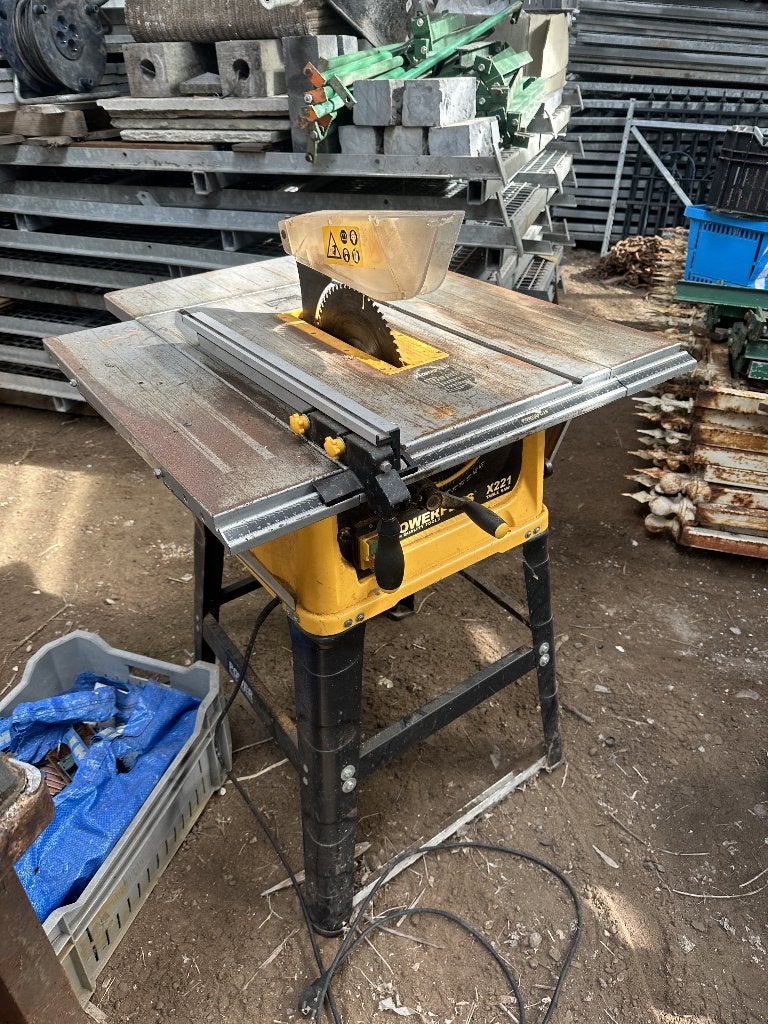 Powerplus POWX221 Tafelzaag, Ophalen, Gebruikt, Cirkelzaag, 30 tot 70 mm