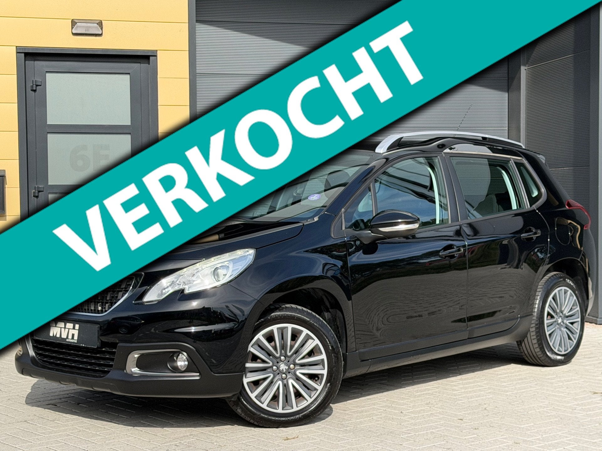 Peugeot 2008 1.2 PureTech Blue Lion - Automaat - Panorama -, Dealer onderhouden, Euro 6, 1199 cc, 82 pk