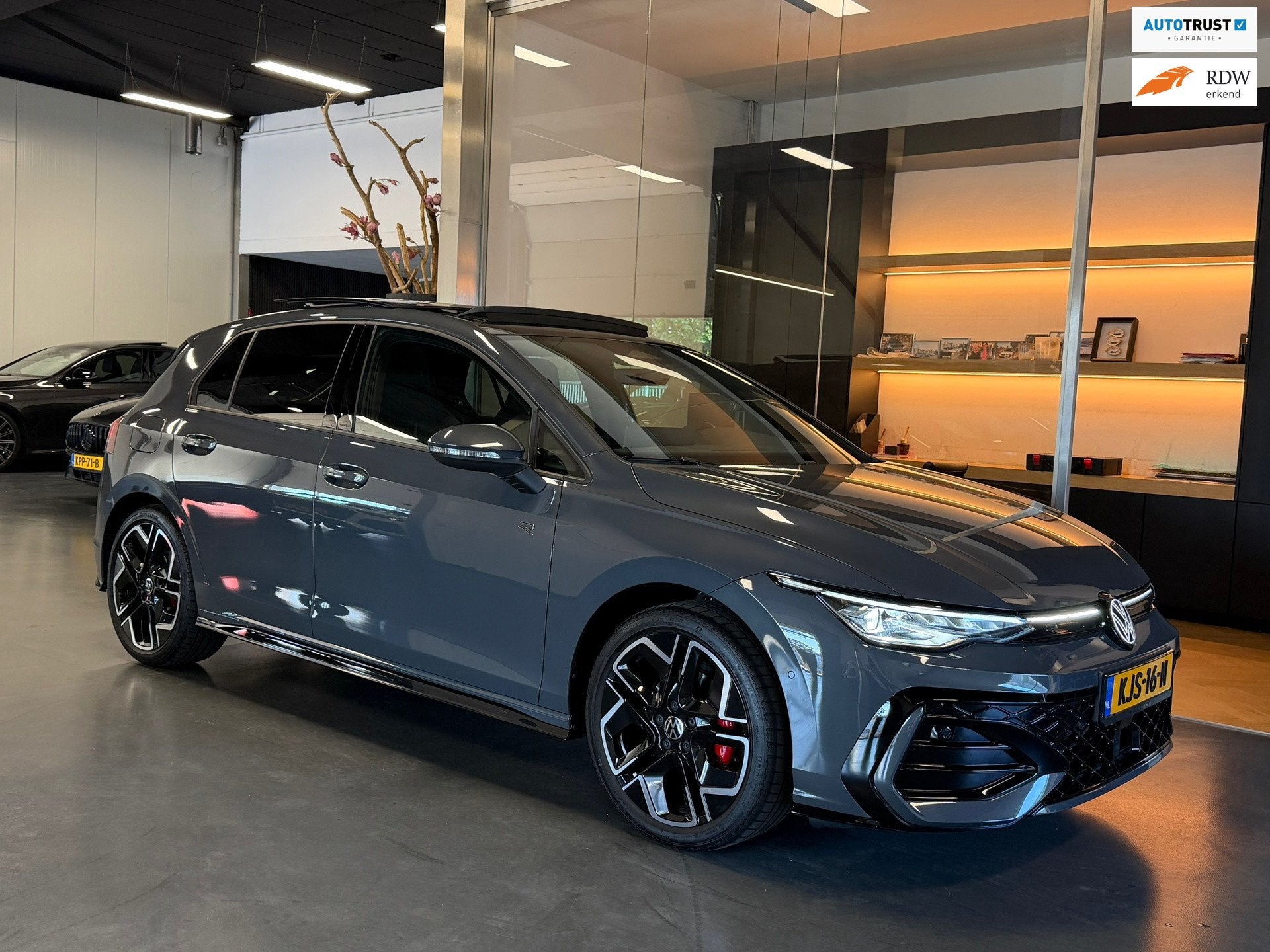 Volkswagen GOLF 8.5 1.5 eTSI R-Line Facelift Panorama Achter, 150 pk, Bedrijf, 19 km/l, 1500 kg