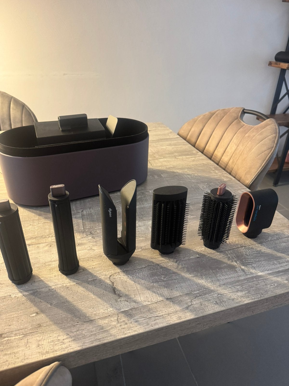 Dyson airwrap Coanda 2x opzetstukken, Witgoed en Apparatuur, Persoonlijke-verzorgingsapparatuur, Ophalen, Nieuw, Haarverzorging