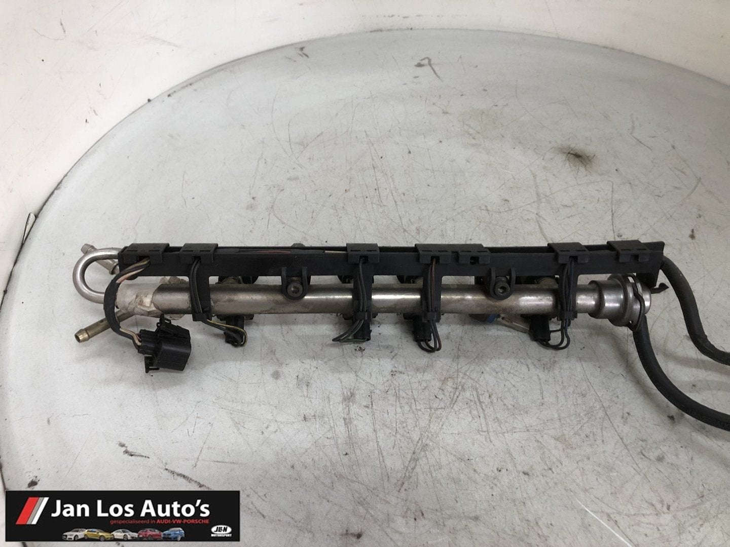 VW Golf 2.0 GTI injectorrail 037133317ab, Gebruikt, -, Volkswagen, -