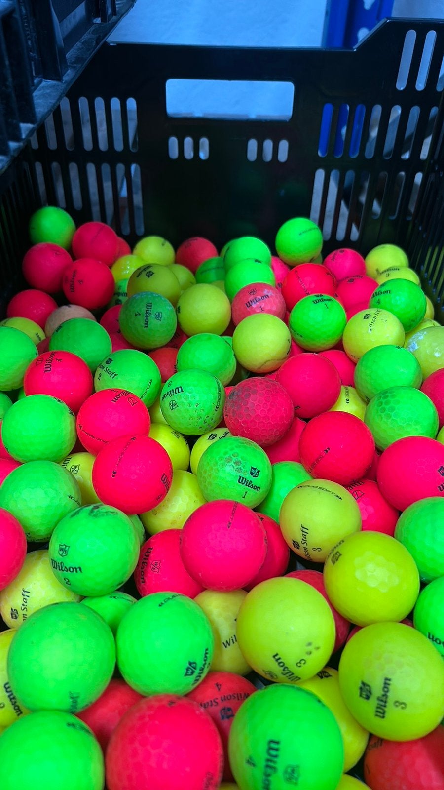 50 Stuks Wilson Staff Matte Duo Soft Golfballen AAAA, Ophalen of Verzenden, Zo goed als nieuw, Bal(len)