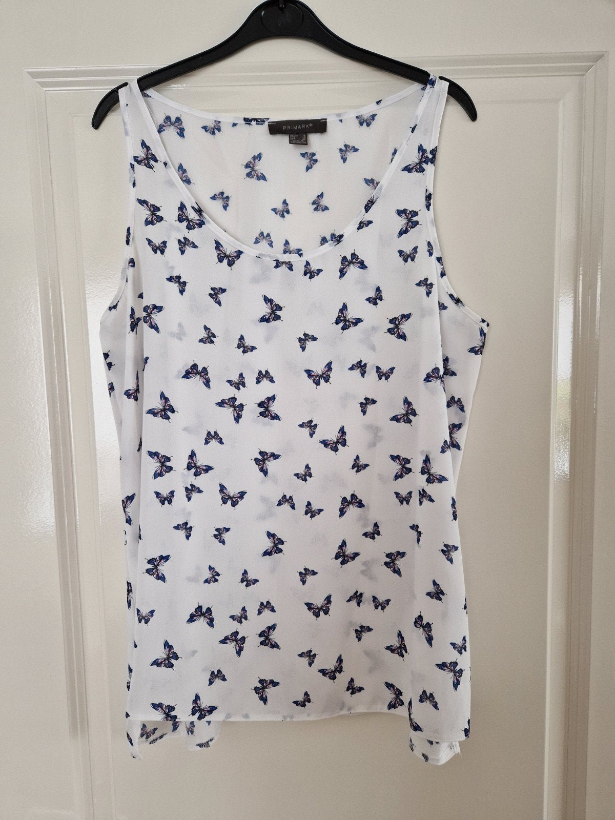 Top wit met vlinders maat 42 Primark
Nieuw, nooit gedragen
1, Kleding | Dames, Tops, Primark, Wit, Maat 42/44 (L), Nieuw