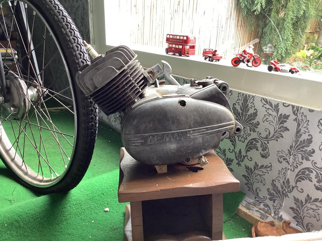 Motorblokje 2-takt uit 1961 - Zeldzaam oldtimer onderdeel, Fietsen en Brommers, Brommeronderdelen | Oldtimers, Ophalen of Verzenden