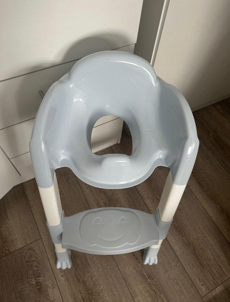 Wc verhoger met trap, Ophalen, Zo goed als nieuw
