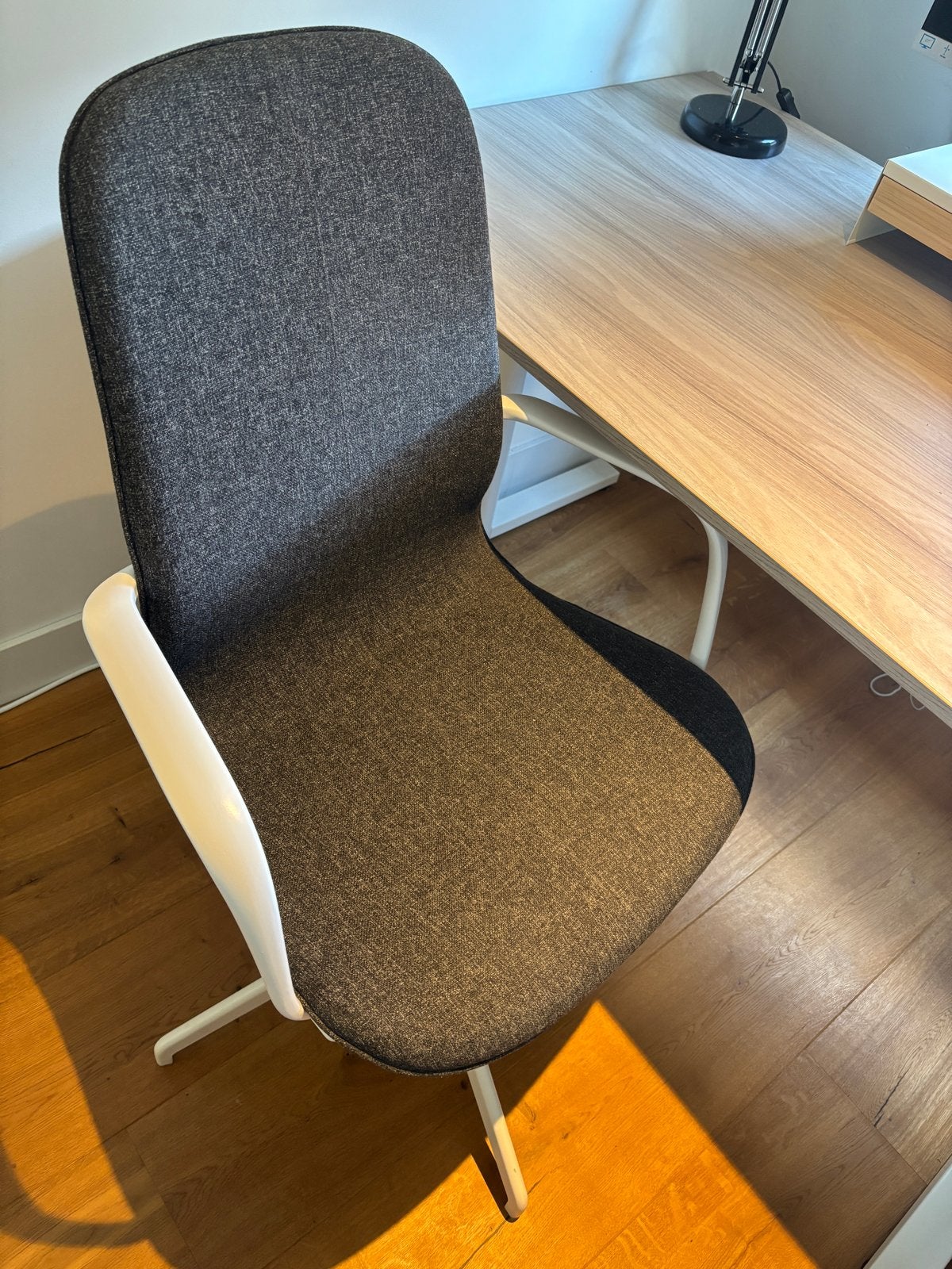 IKEA LÅNGFJÄLL bureaustoel – Donkergrijs / Wit (Goede staat), Ophalen, Gebruikt, Grijs, Bureaustoel