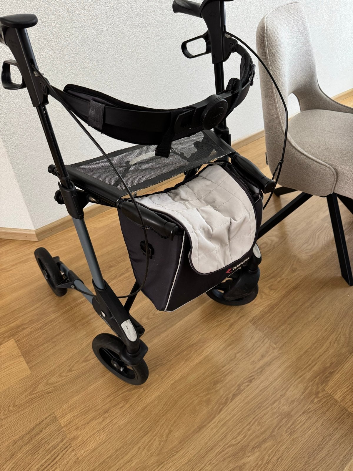 Rollator Topro Troja 2G maat M, Diversen, Rollators, Gebruikt, Lichtgewicht, Opvouwbaar, Ophalen of Verzenden
