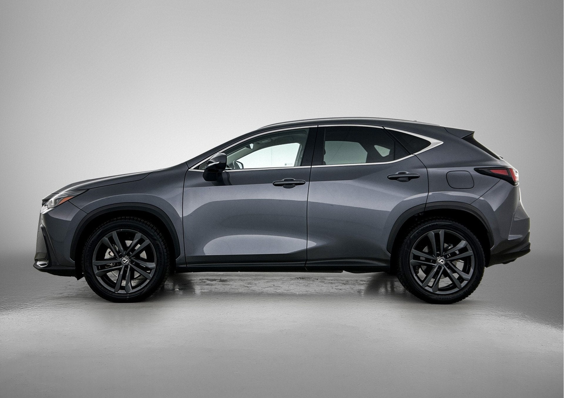 Lexus NX 450h+ AWD Luxury Line | BTW voertuig | Blind Spot m, Auto's, Lexus, Automaat, 12 maanden, Gebruikt, 4 cilinders