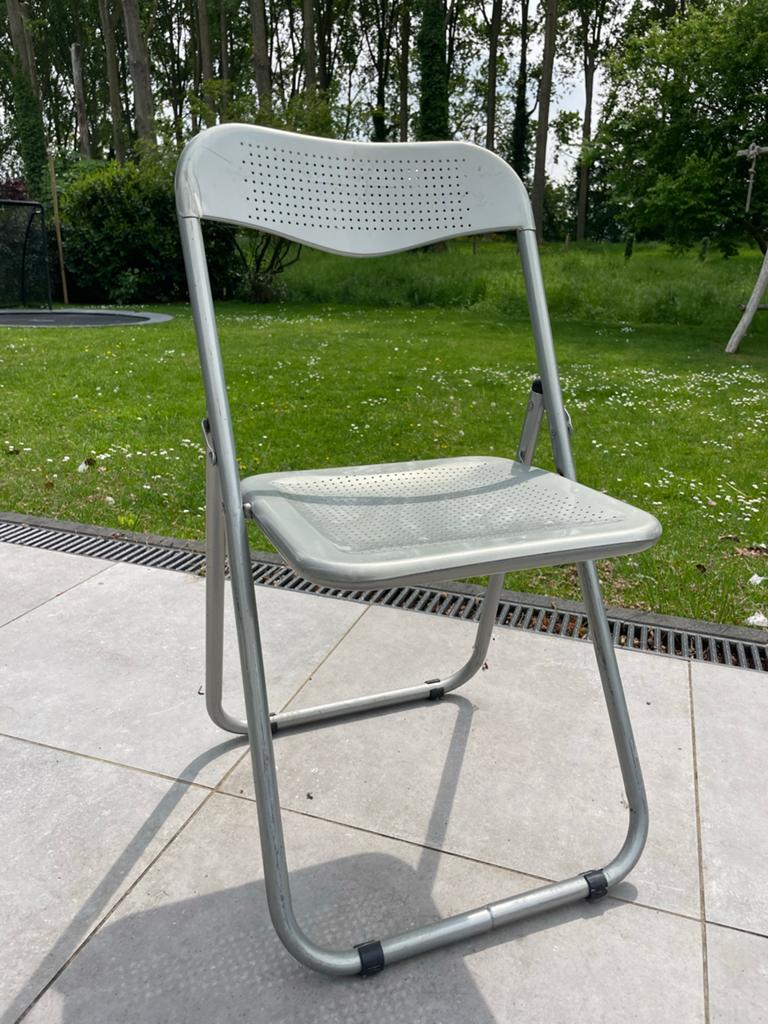 Zilverkleurige klapstoel, Ophalen, Gebruikt, Eén