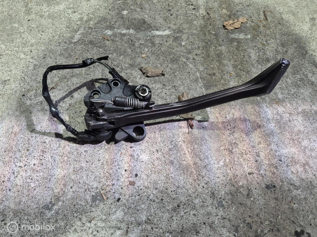 Zijstandaard origineel met blokhouder standaard Diavel, Gebruikt, Factorystore.service@ducati.com, Ophalen of Verzenden, Via Antonio Cavalieri Ducati, 74/5, 74/6, 40132 Bologna BO