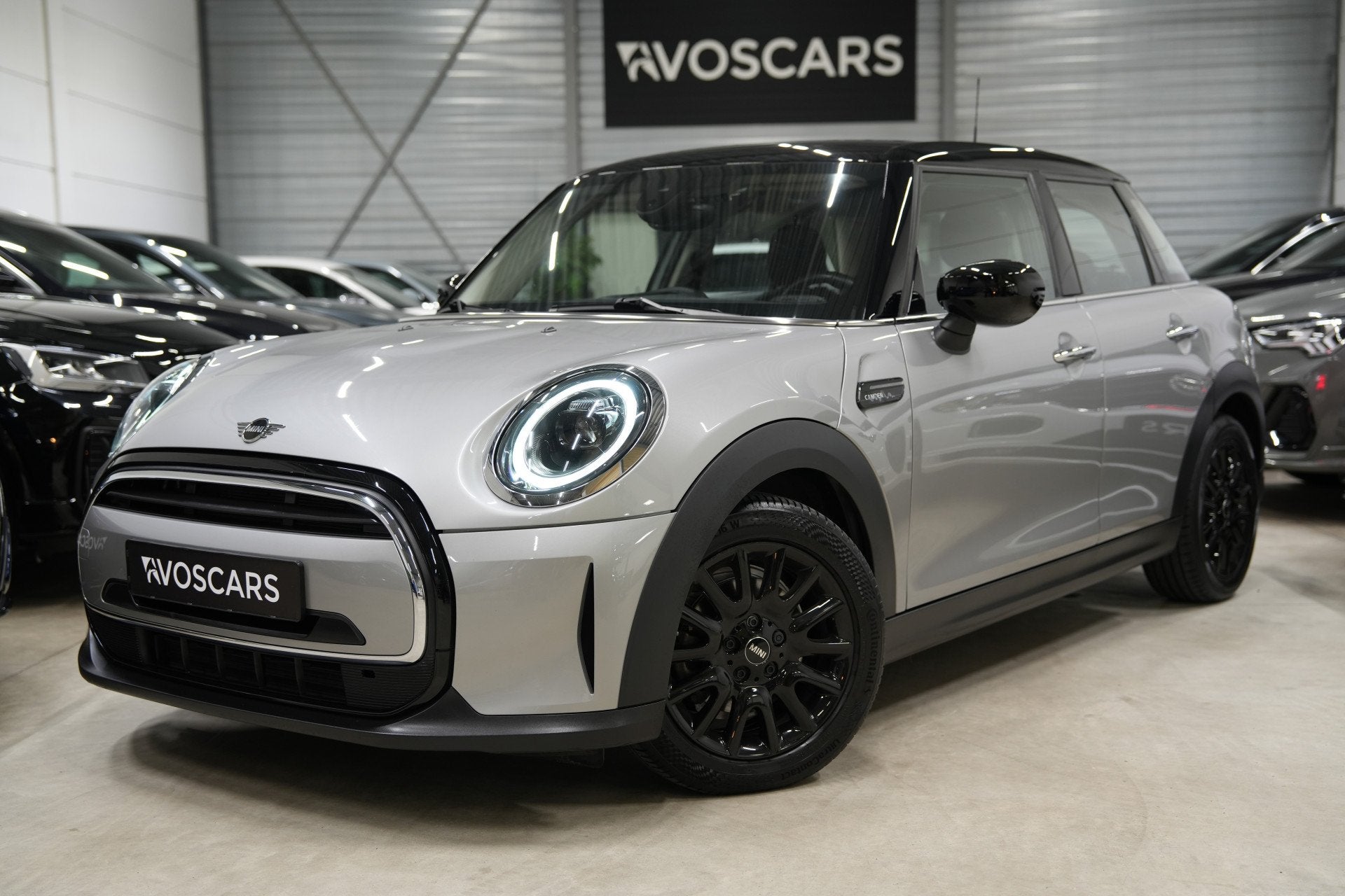 MINI 5-deurs 1.5 Cooper Camden Edition * Automaat - LED - Sf, Auto's, Gebruikt, Met garantie (alle), Origineel Nederlands, 3 cilinders