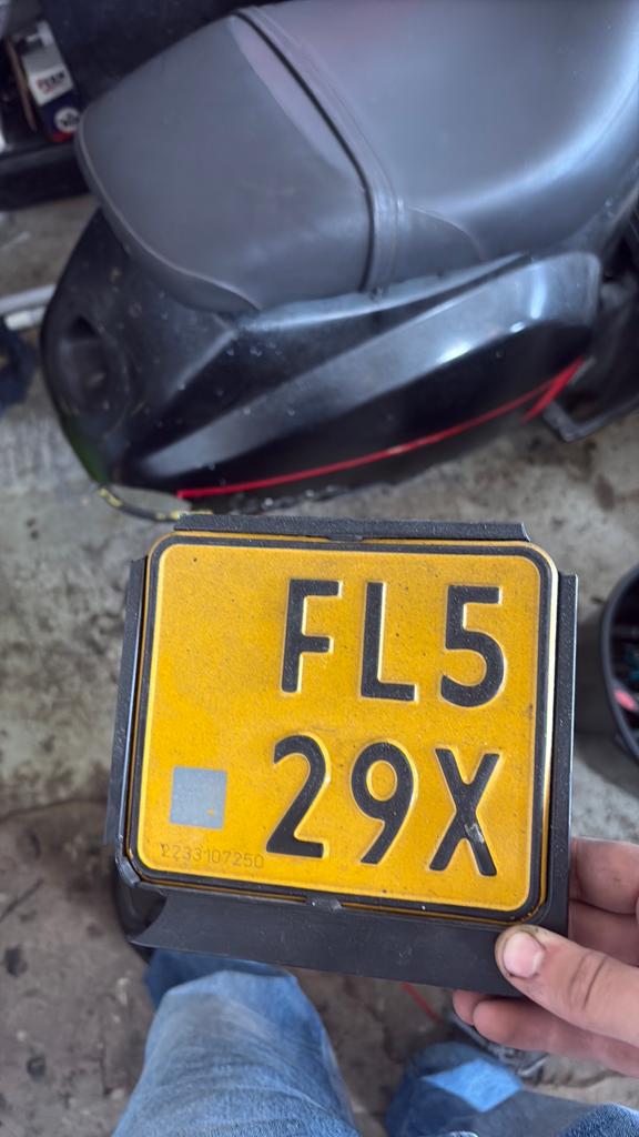 Vespa lx nummers te koop, Ophalen of Verzenden, Zo goed als nieuw