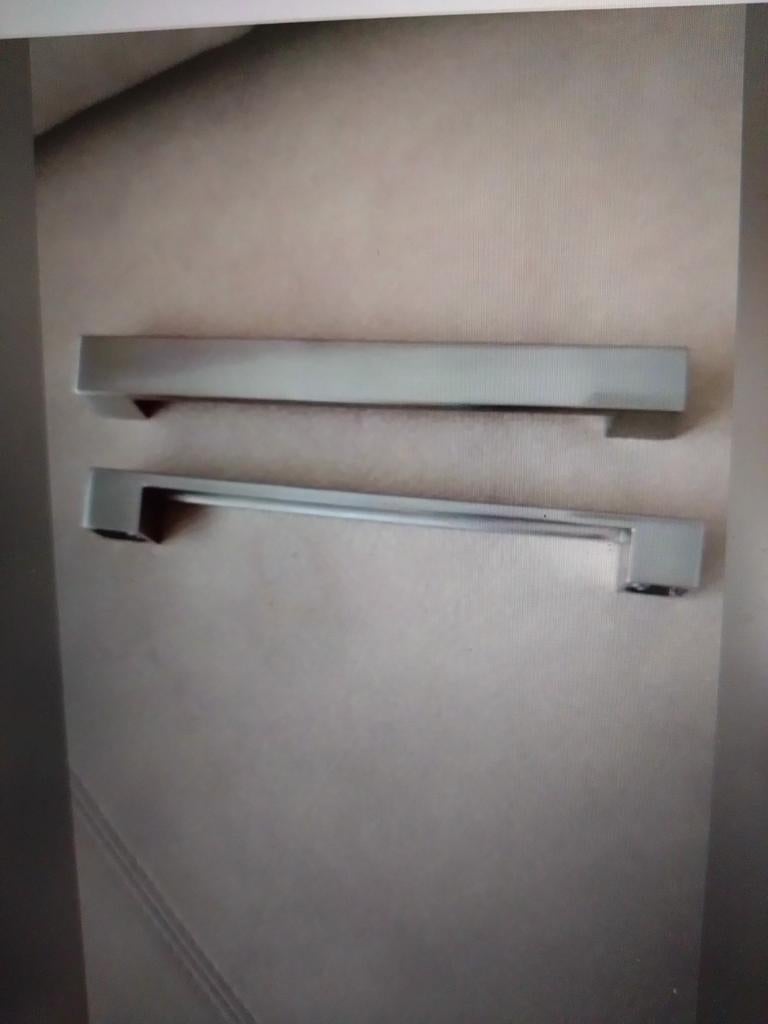Handgrepen, Huis en Inrichting, Keuken | Keukenelementen, Ophalen, Minder dan 50 cm, Zo goed als nieuw, Minder dan 25 cm