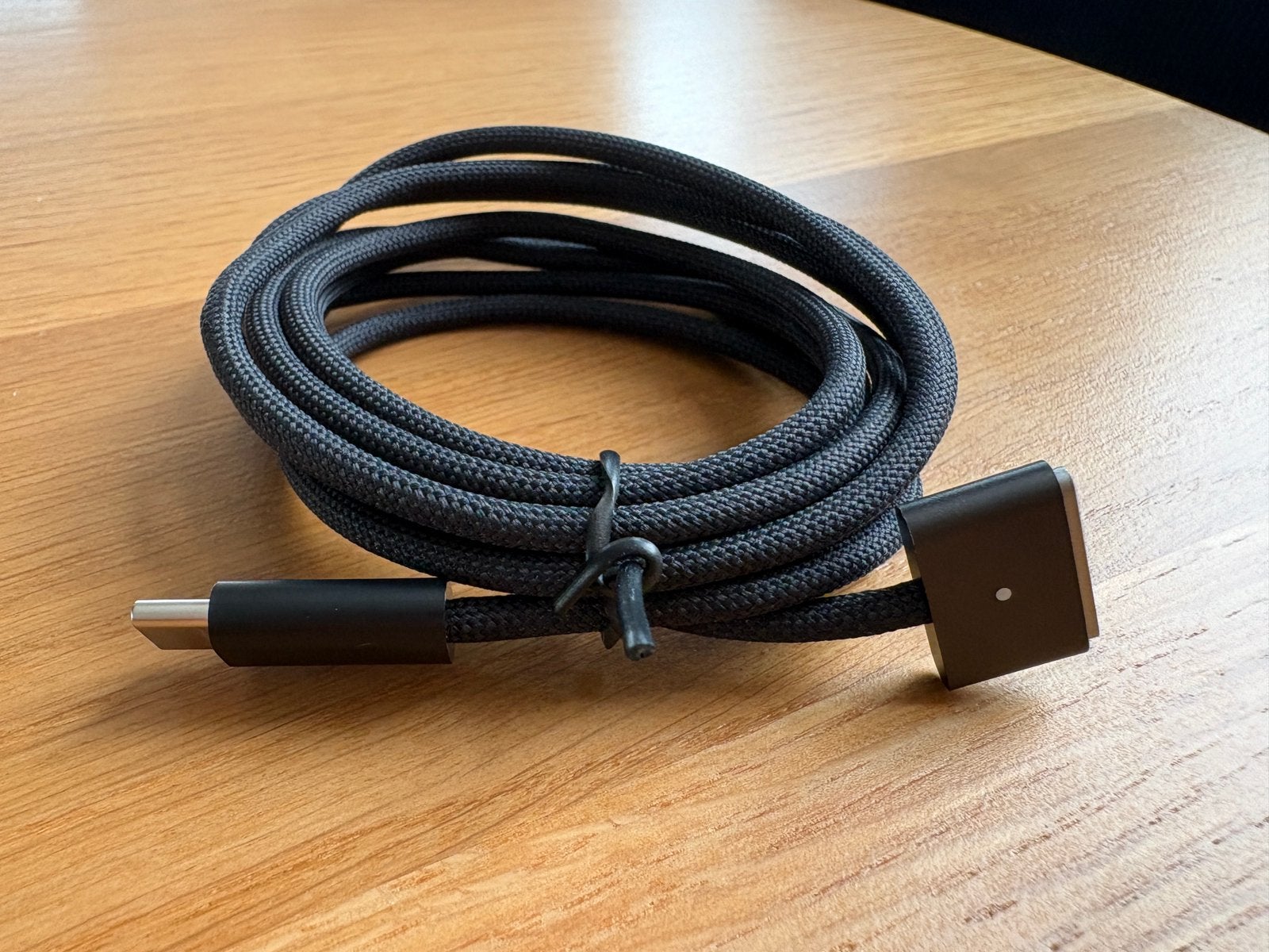 Originele Apple USB-C to MagSafe 3 kabel (2 m) - Space Black, Ophalen of Verzenden, Zo goed als nieuw, APPLE