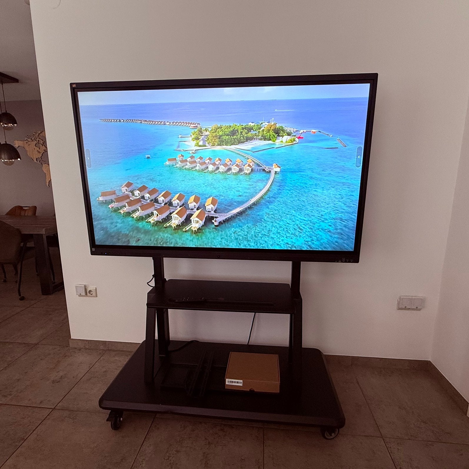 65” 4K Touchscreen, 2.1 speakers, 8 aray microfoon  - ZGAN, Computers en Software, Tekentablets, Ophalen, Multi-touch, Zo goed als nieuw