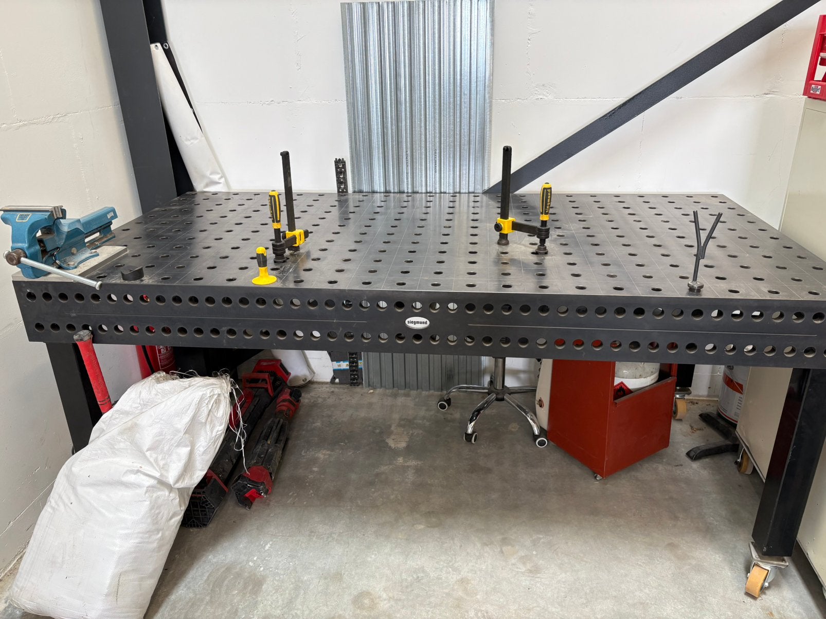 Zeer nette Siegmund lastafel met klemmen compleet, Ophalen, Zo goed als nieuw, 250 ampère of meer, Overige typen