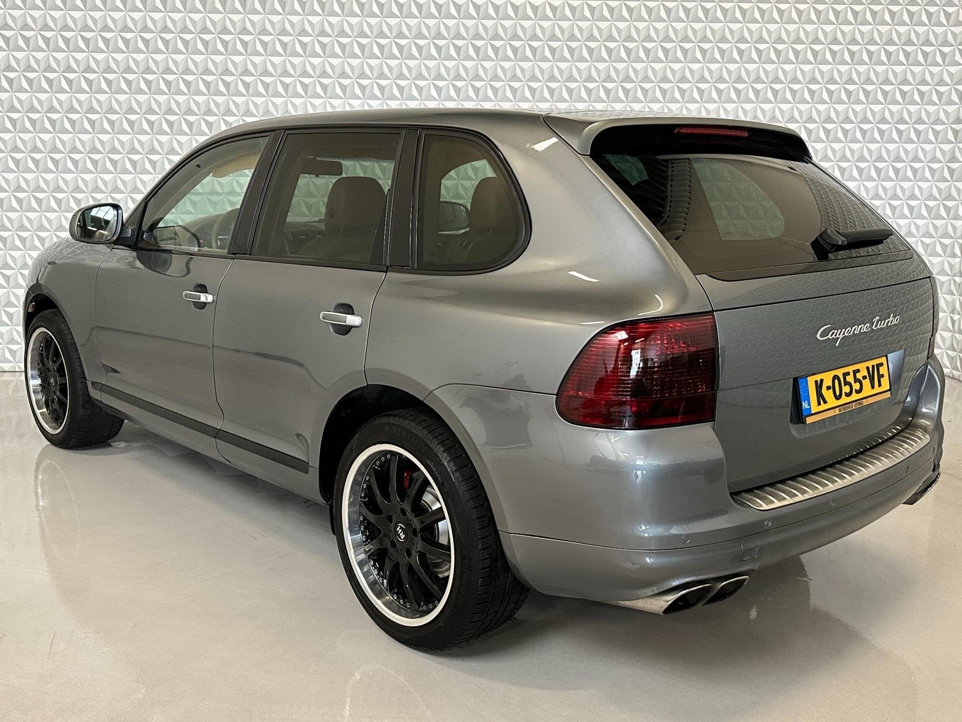 Porsche Cayenne 4.5 Turbo / TEMPERATUUR LOOPT OP! (2006), Auto's, Porsche, Automaat, Cayenne, Traction-control, Gebruikt